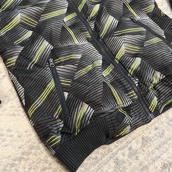 Sport-Tek Boy Reverisble Jacket, Sz 14/16, Wind-breaker/fleece, great condition - Picture 4 of 10